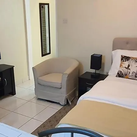 Hastings Towers 4D - Studio Apt Opp Beach Bridgetown Exterior photo