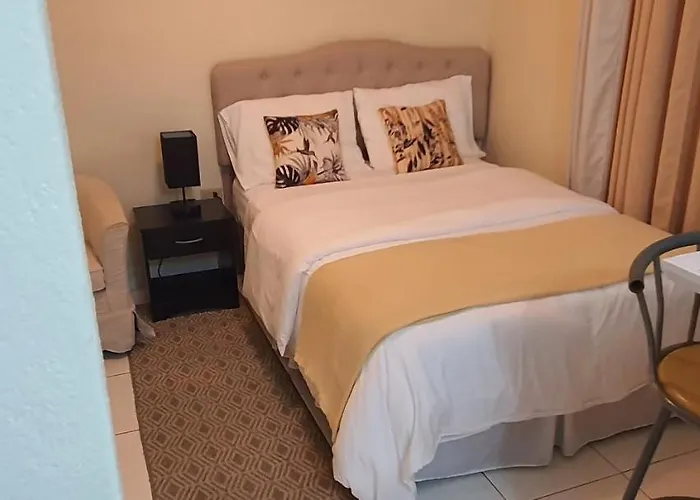 Hastings Towers 4D - Studio Apt Opp Beach