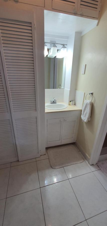 Apartment Hastings Towers 4d - Opp Bridgetown